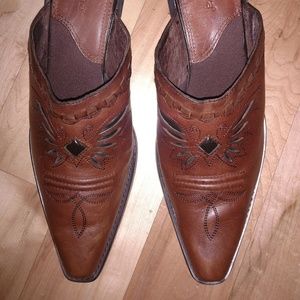 Sonora Flat Mules Boots